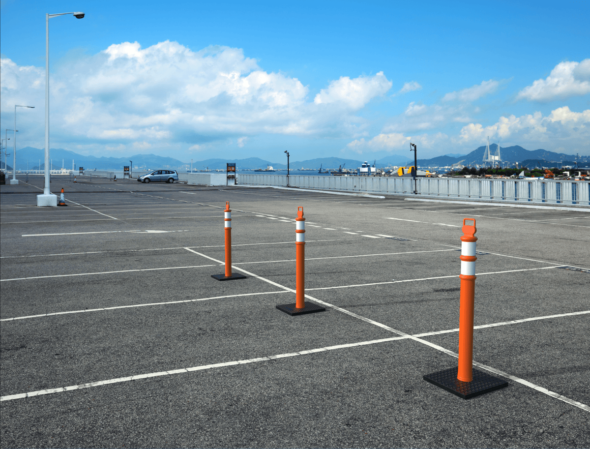 Delineator Post with Base, 49 in. - Trafford Industrial - Crowd Control Warehouse