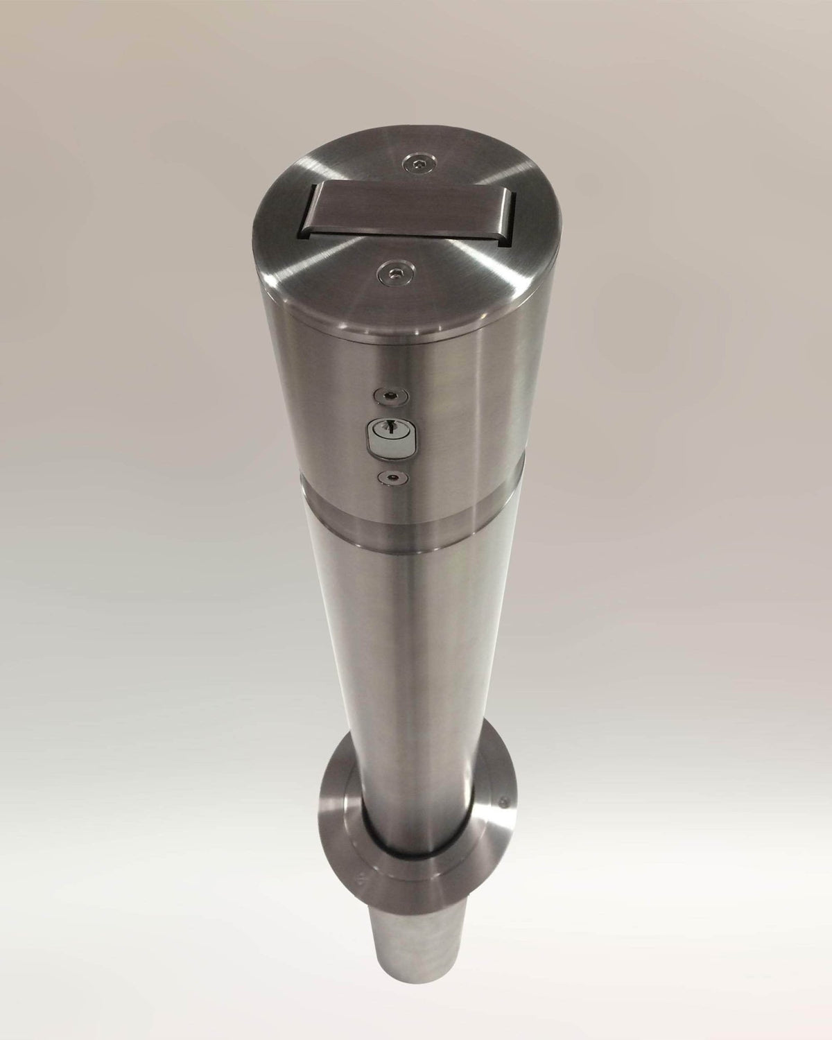 Retractable Bollard - Manual Lift - Crowd Control Warehouse