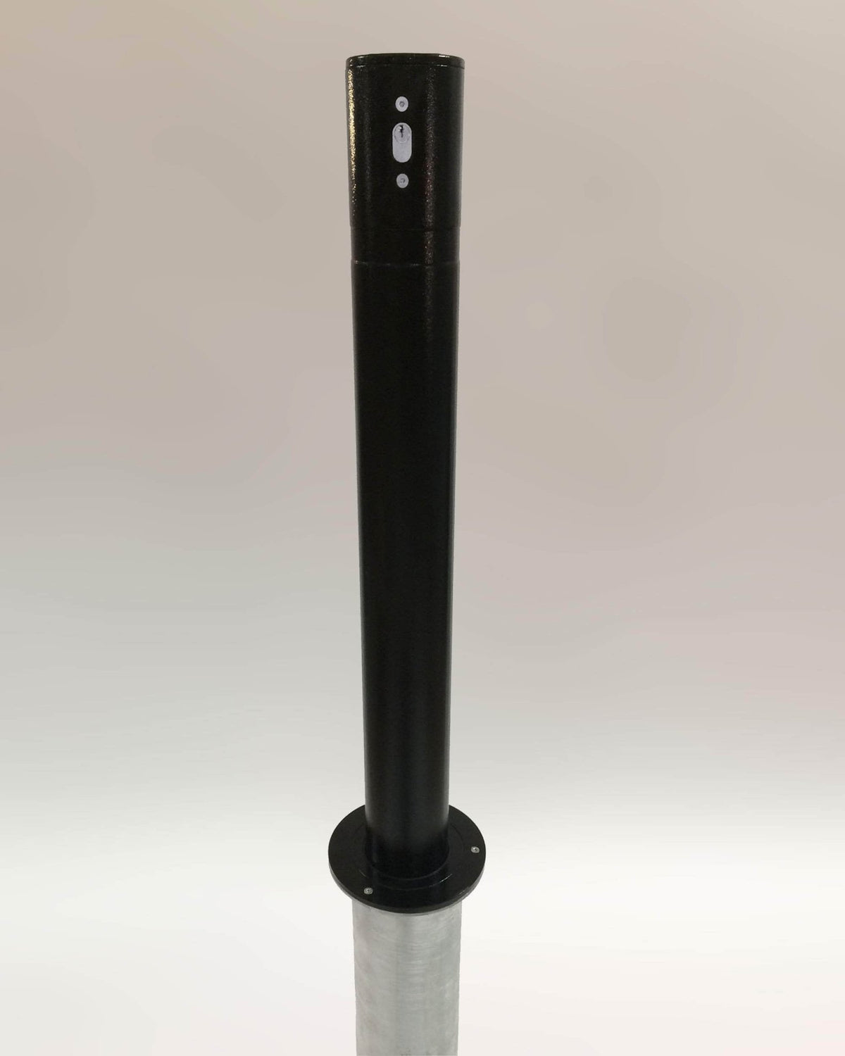 Retractable Bollard - Manual Lift - Crowd Control Warehouse