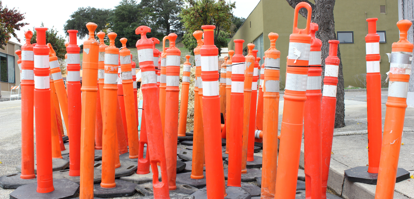 Delineator Posts For Parking Lots