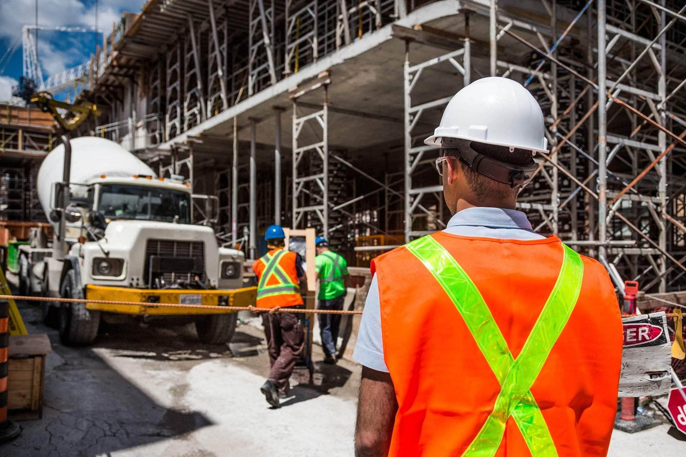 Construction Safety Advice Your Workers Will Love You For - Crowd Control Warehouse