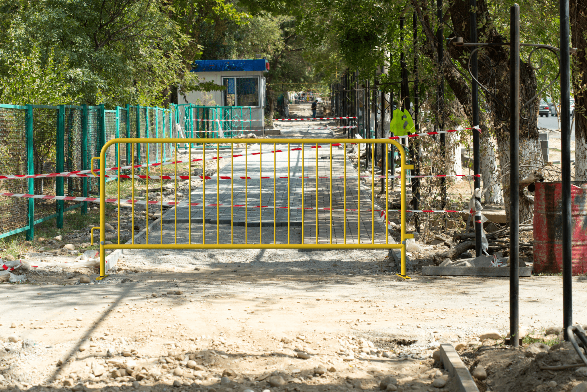 10 Pack - 8.5 Ft Powder - Coated Steel Barricades - Crowd Control Warehouse