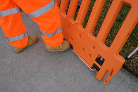 ADA Compliant Traffic Barricade Wall - Crowd Control Warehouse