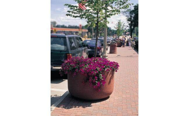 Form Round Medium Concrete Planter - Crowd Control Warehouse