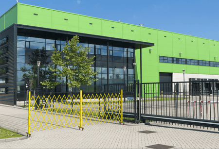 Heavy - Duty Expandable Metal Safety Barriers, 20 Ft. - Trafford Industrial - Crowd Control Warehouse