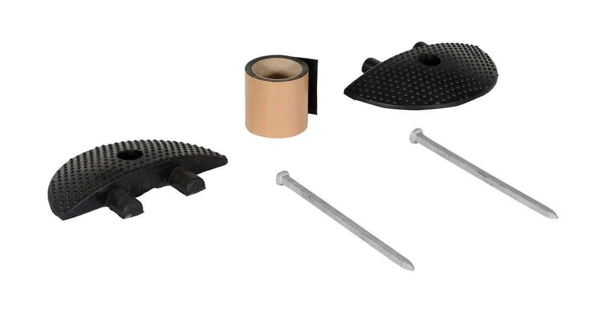 Molded Rubber Speed Bump With Stripes - Crowd Control Warehouse