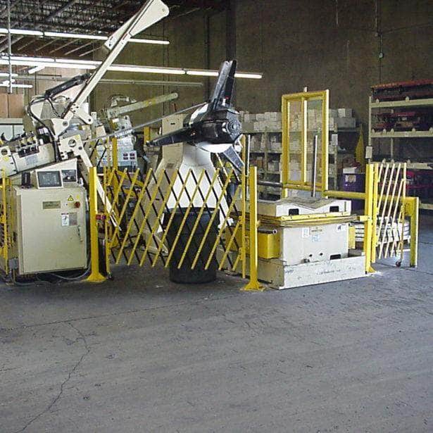 Rear - Guard Portable Expandable Barricade - Crowd Control Warehouse