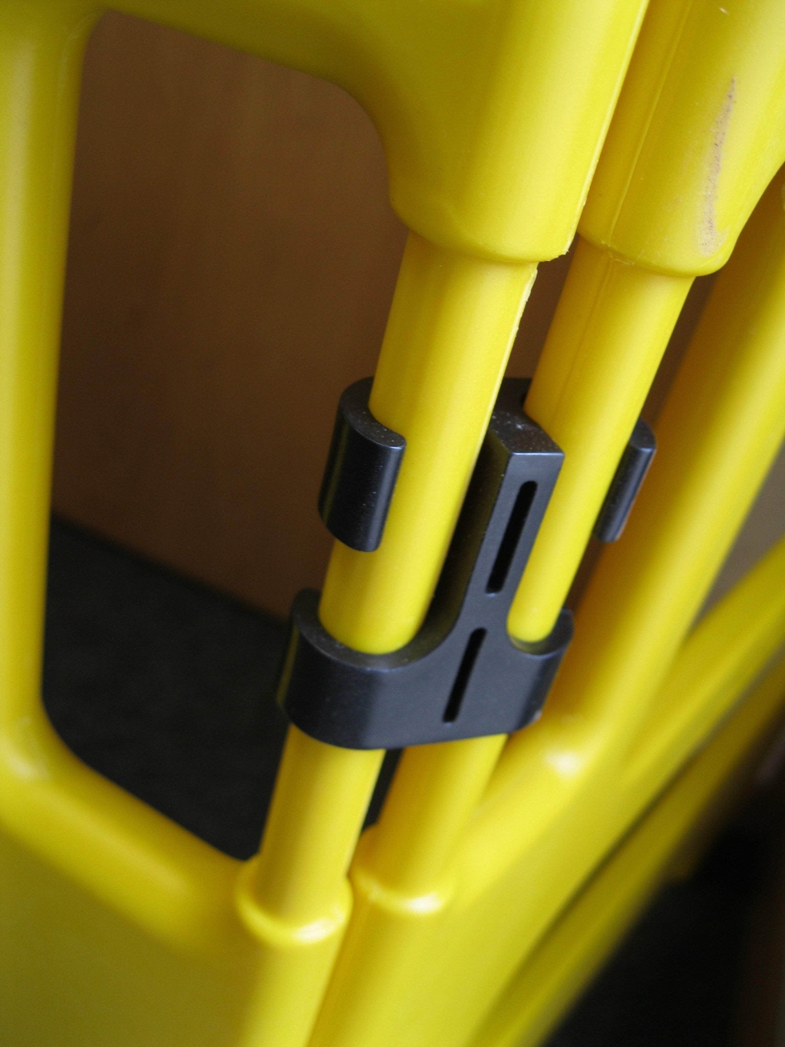 Safegate Manhole Guard - Crowd Control Warehouse